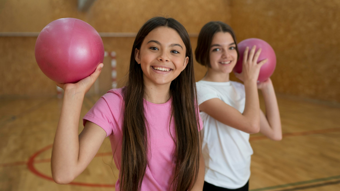 Mädchen mit Ball